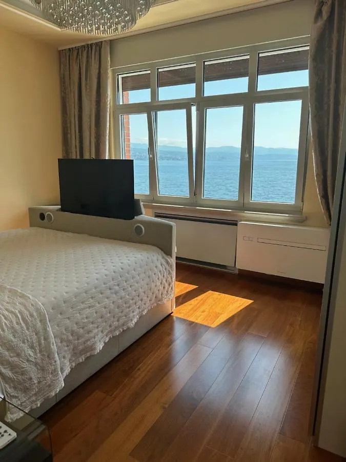 Apartment Villa Isabella - Luxury With Style Right Next To The Beach, Private Pool And Sea View Opatija Croatia